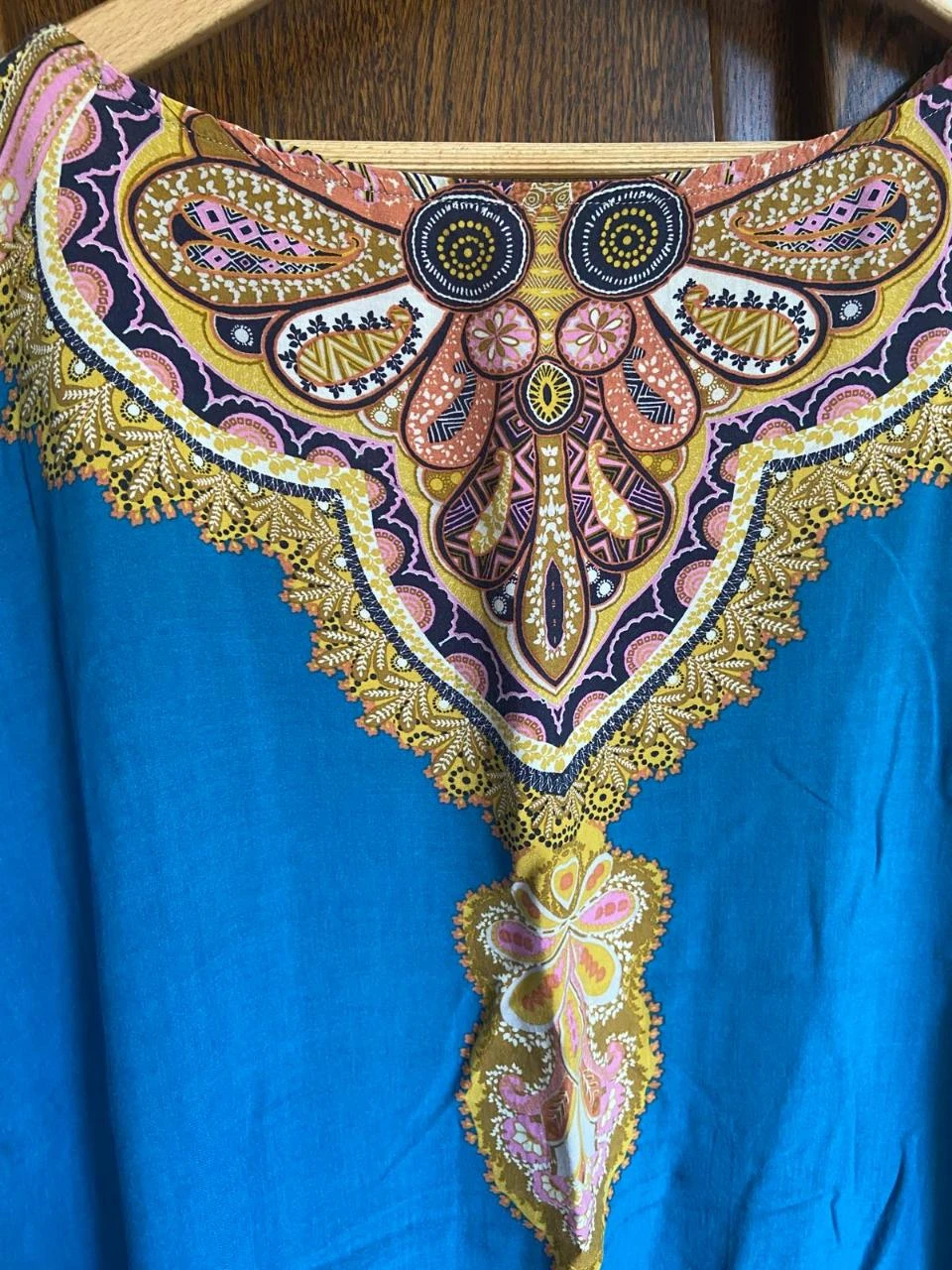 Blusón, caftán estilo étnico, azul turquesa y dorado - SuiteBlanco. Talla Única – photo 4